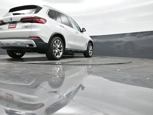 Used 2023 BMW X5 xDrive40i w/ Premium Package image 37