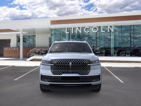 New 2026 Lincoln Navigator Premiere AWD/4WD image 6