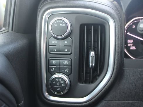 Used 2020 GMC Sierra 1500 SLT w/ SLT Premium Plus Package AWD/4WD image 47