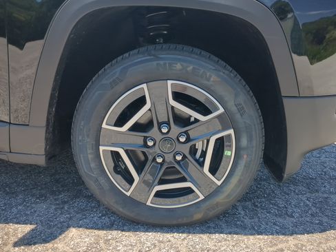 New 2026 Jeep Cherokee Laredo AWD/4WD image 10