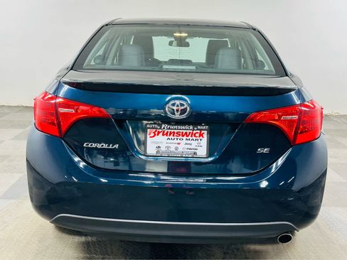 Used 2018 Toyota Corolla SE FWD image 5