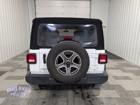 Used 2022 Jeep Wrangler Unlimited Sport image 3
