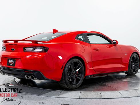 Used 2016 Chevrolet Camaro SS RWD image 20