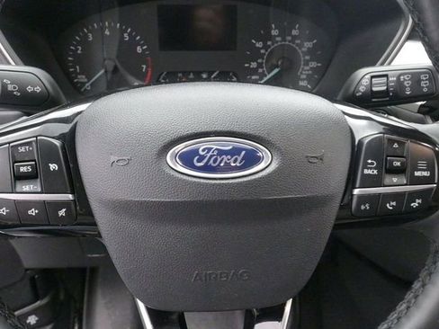 Used 2022 Ford Escape SE w/ Cold Weather Package image 10