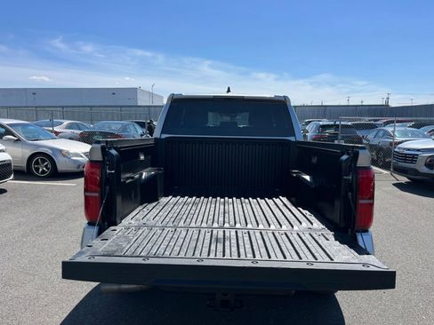 Used 2025 Toyota Tacoma TRD Off-Road image 31