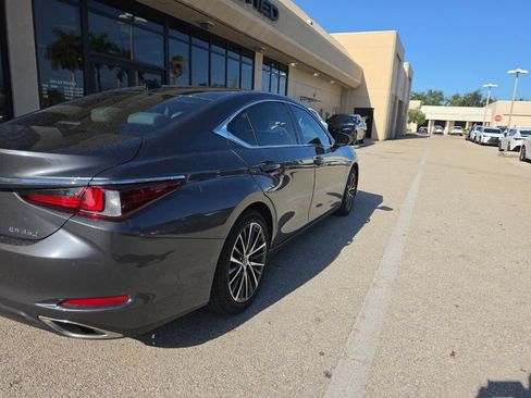 Used 2024 Lexus ES 350 w/ Premium Package FWD image 8