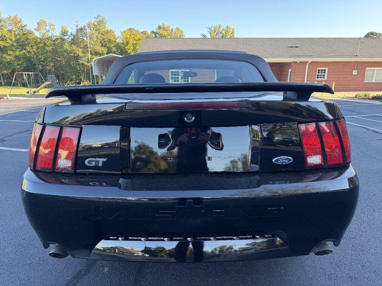 Used 2004 Ford Mustang GT RWD image 6