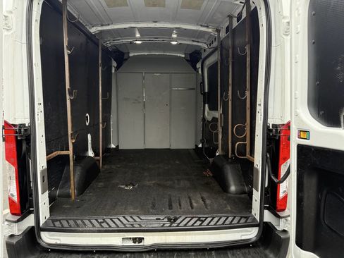 Used 2020 Ford Transit 250 250 3dr SWB Medium Roof Cargo w/ Interior Upgrade Package image 17