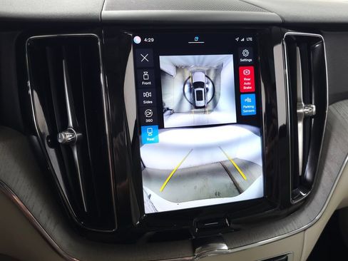 Certified 2025 Volvo XC60 T8 Plus w/ Climate Package AWD/4WD image 27