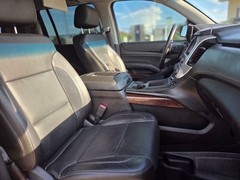 Used 2018 GMC Yukon XL SLT w/ Premium Edition AWD/4WD image 10