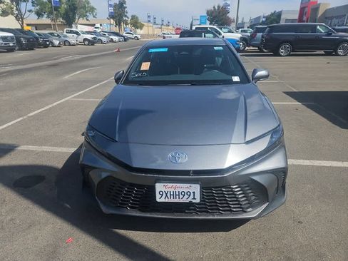 Used 2026 Toyota Camry SE FWD image 2