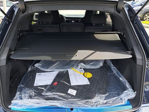 New 2026 Audi SQ7 Prestige image 30