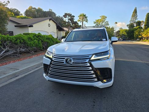 Used 2024 Lexus LX 600 4WD w/ Interior Upgrade Package image 13