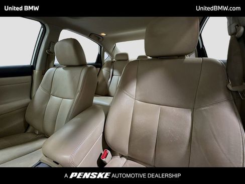 Used 2014 Nissan Altima 2.5 SL w/ Moonroof Package FWD image 5