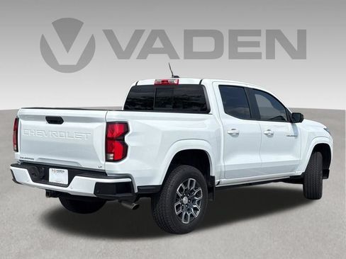 Used 2024 Chevrolet Colorado LT w/ LT Convenience Package III RWD image 7