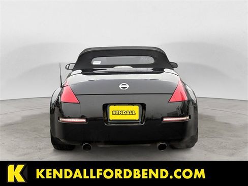 Used 2005 Nissan 350Z Touring image 4