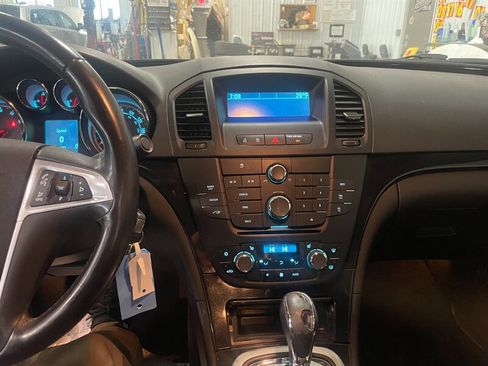 Used 2011 Buick Regal CXL image 8