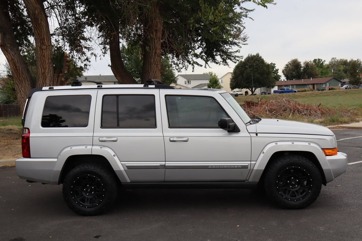 Used 2006 Jeep Commander Limited w/ Trailer Tow Group IV AWD/4WD image 3