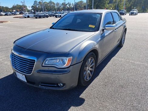 Used 2012 Chrysler 300 Limited image 2
