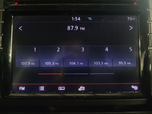 Used 2017 Volkswagen Jetta SE FWD image 25