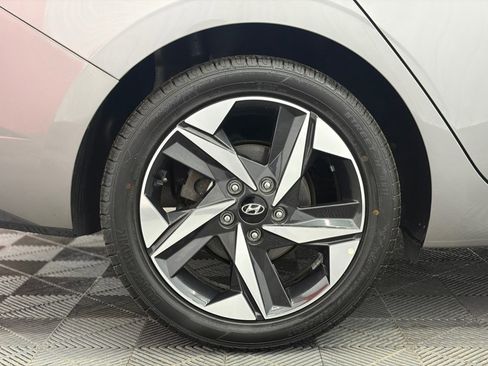 Used 2023 Hyundai Elantra Limited FWD image 32