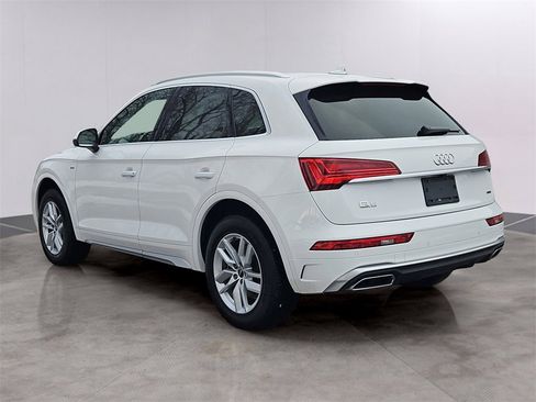 Certified 2023 Audi Q5 2.0T Premium w/ Convenience Package image 6