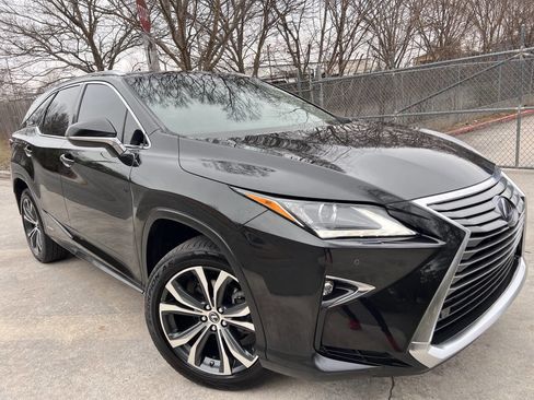 Used 2018 Lexus RX 450hL Premium w/ Premium Package image 2