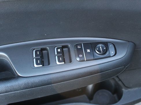 Used 2018 Kia Optima LX image 19