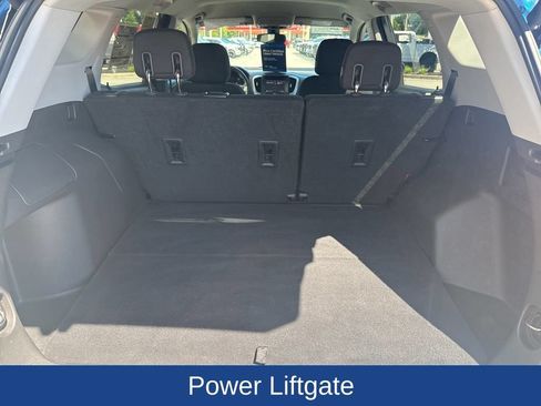 Used 2020 GMC Terrain SLE w/ Driver Convenience Package FWD image 10