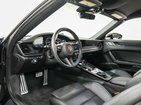 Certified 2023 Porsche 911 50th Anniversary Edition AWD/4WD image 4