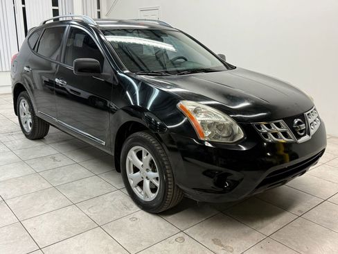 Used 2011 Nissan Rogue SV image 1