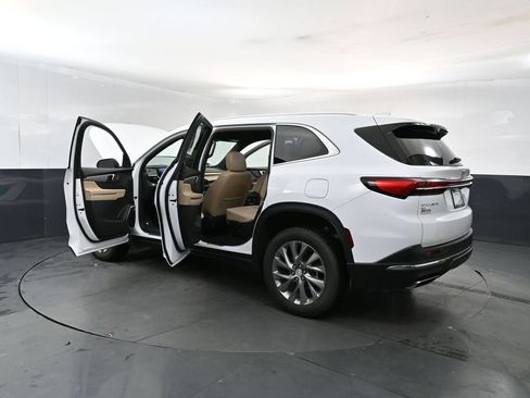 Used 2026 Buick Enclave Preferred AWD/4WD image 28
