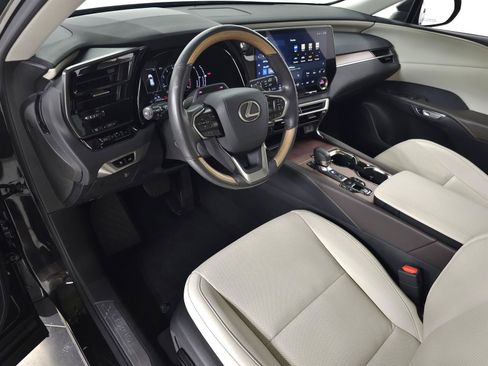 Used 2024 Lexus RX 350 Premium w/ Convenience Package AWD/4WD image 17