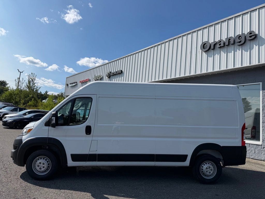 New 2025 RAM ProMaster 2500 w/ Convenience Group FWD image 3