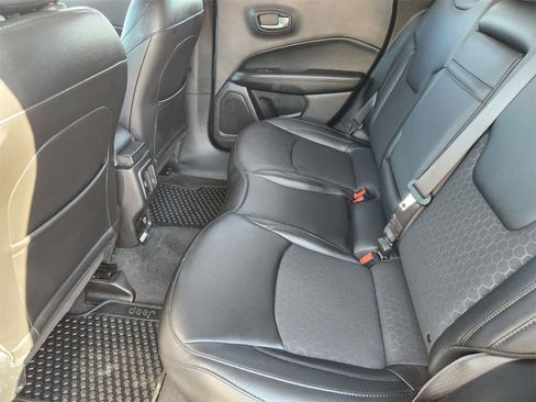 Used 2019 Jeep Compass Altitude image 23