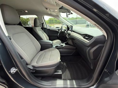 Used 2022 Ford Escape SE w/ SE Sport Appearance Package AWD/4WD image 9