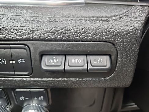 Used 2021 GMC Yukon XL Denali w/ Denali Premium Package image 21