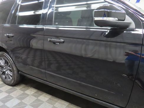 Used 2025 Ford Expedition Platinum w/ Stealth Performance Package AWD/4WD image 41