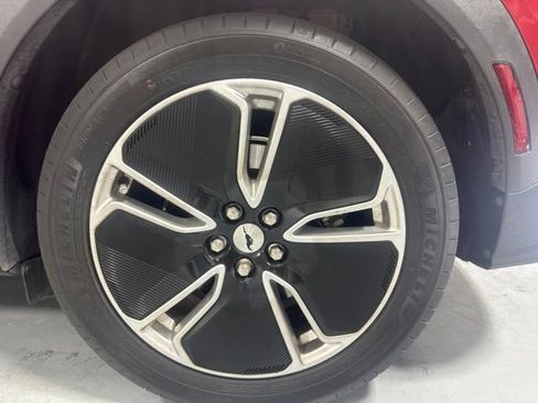 Used 2022 Ford Mustang Mach-E Select RWD image 9