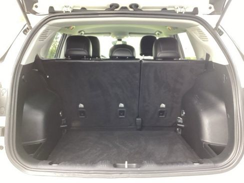 Used 2019 Jeep Compass Latitude w/ Cold Weather Group image 10