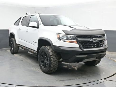 Used 2019 Chevrolet Colorado ZR2 w/ ZR2 Dusk Special Edition AWD/4WD image 2