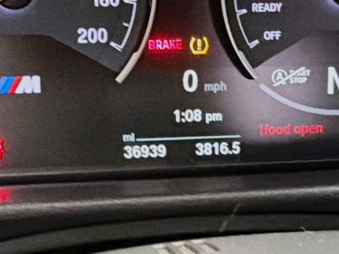 Used 2017 BMW M4 Convertible image 8