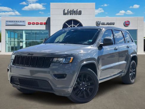 Used 2021 Jeep Grand Cherokee Laredo X AWD/4WD image 1