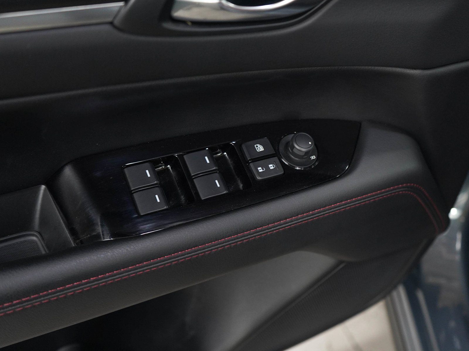 Used 2022 MAZDA CX-5 Carbon Edition AWD/4WD image 19
