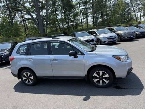 Used 2018 Subaru Forester 2.5i w/ Alloy Wheel Package AWD/4WD image 5