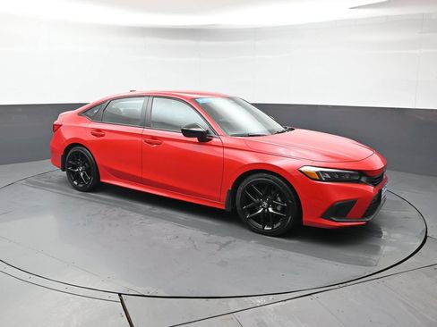 Used 2023 Honda Civic Sport image 8