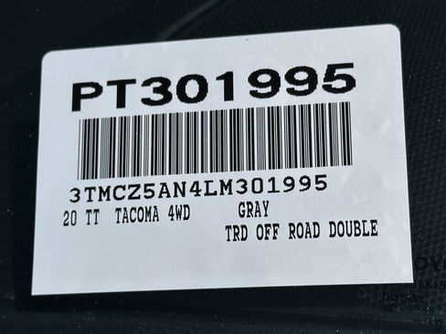 Used 2020 Toyota Tacoma TRD Off-Road w/ Technology Package AWD/4WD image 15