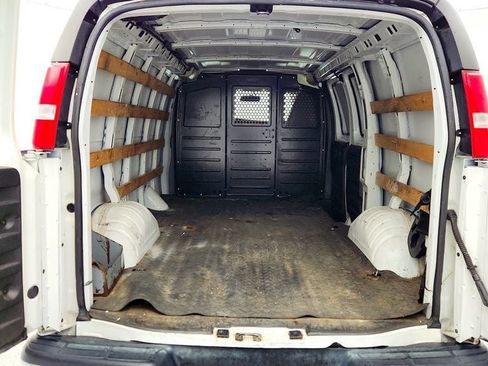 Used 2020 Chevrolet Express 2500 w/ Driver Convenience Package image 18