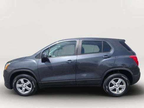 Used 2016 Chevrolet Trax LS AWD/4WD image 3
