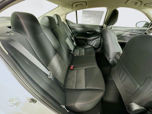 New 2025 Nissan Sentra SR image 33